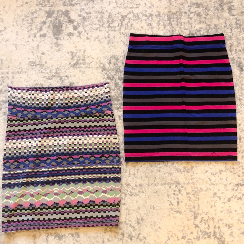 Forever 21 mini skirts size small. Like new.